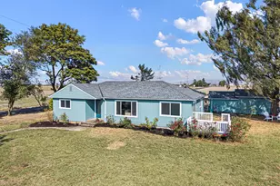 24315 Peoria Rd, Harrisburg, OR 97446 - Photo 1