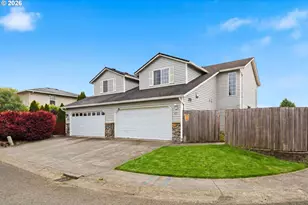 613 SW 13th St, Battle Ground, WA 98604 - Photo 2
