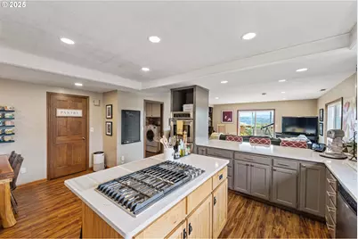 830 Signal Way, Coos Bay, OR 97420 - Photo 16