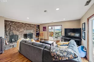 830 Signal Way, Coos Bay, OR 97420 - Photo 26