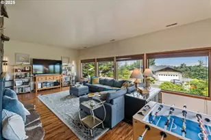 830 Signal Way, Coos Bay, OR 97420 - Photo 8