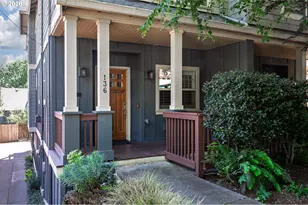 136 SE 71st Ave, Portland, OR 97215 - Photo 2