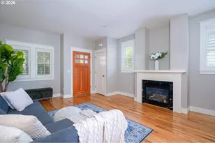 136 SE 71st Ave, Portland, OR 97215 - Photo 8