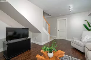 136 SE 71st Ave, Portland, OR 97215 - Photo 32