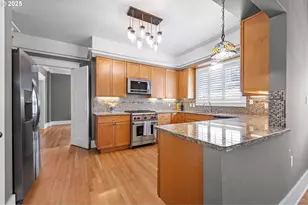 677 17th St, Astoria, OR 97103 - Photo 20