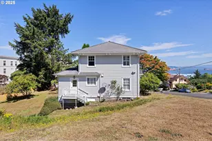 677 17th St, Astoria, OR 97103 - Photo 6