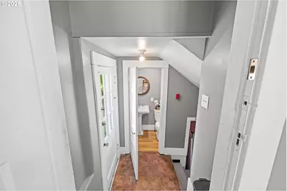 677 17th St, Astoria, OR 97103 - Photo 22