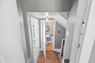 677 17th St, Astoria, OR 97103 - Photo 22