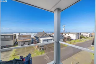 300 N Pacific St, Rockaway Beach, OR 97136 - Photo 12