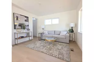 4245 SE 89th Ave, Portland, OR 97266 - Photo 2