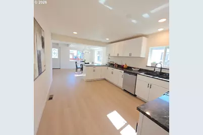 4245 SE 89th Ave, Portland, OR 97266 - Photo 6