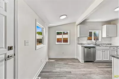 9103 NE Prescott St, Portland, OR 97220 - Photo 14