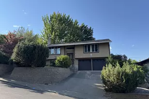 3320 SW Ladow Ave, Pendleton, OR 97801 - Photo 2
