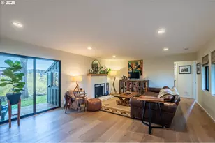 390 4th St SW, Bandon, OR 97411 - Photo 10