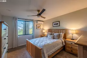 390 4th St SW, Bandon, OR 97411 - Photo 32