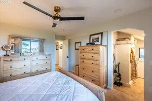 390 4th St SW, Bandon, OR 97411 - Photo 36