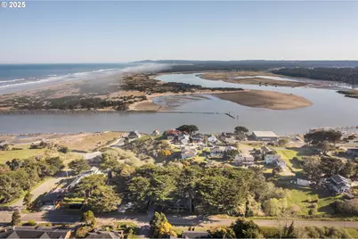 390 4th St SW, Bandon, OR 97411 - Photo 42