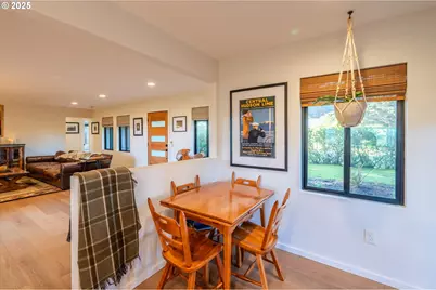 390 4th St SW, Bandon, OR 97411 - Photo 18