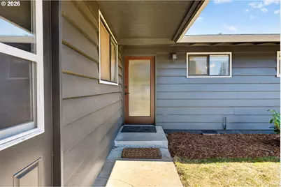 1696 Larkspur Loop, Eugene, OR 97401 - Photo 2