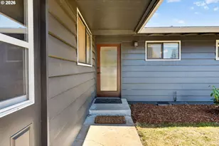 1696 Larkspur Loop, Eugene, OR 97401 - Photo 2