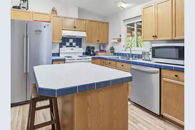 245 N Cedar St, Yamhill, OR 97148 - Photo 6
