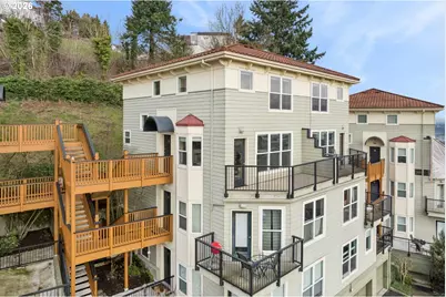 335 NW Uptown Ter #3A, Portland, OR 97210 - Photo 2