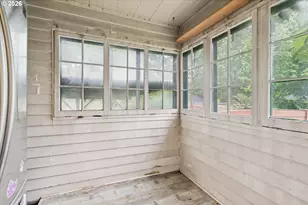 8521 SE Yamhill St, Portland, OR 97216 - Photo 24