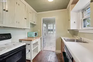 8521 SE Yamhill St, Portland, OR 97216 - Photo 16