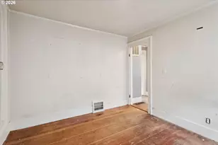8521 SE Yamhill St, Portland, OR 97216 - Photo 22
