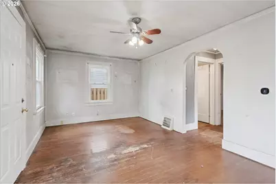 8521 SE Yamhill St, Portland, OR 97216 - Photo 8