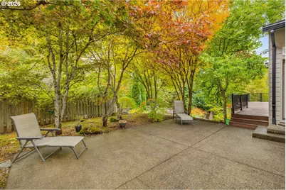 17454 Brookhurst Ct, Lake Oswego, OR 97034 - Photo 36