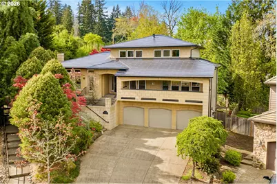 17454 Brookhurst Ct, Lake Oswego, OR 97034 - Photo 2