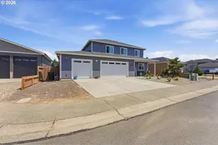 1857 Cabezon Ct, North Bend, OR 97459 - Photo 2