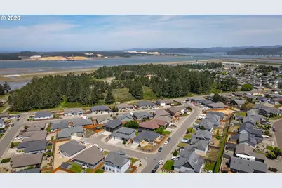 1857 Cabezon Ct, North Bend, OR 97459 - Photo 40