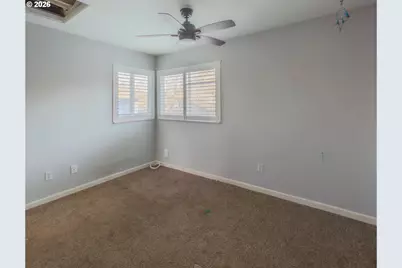 17610 NW Rolling Hill Ln, Beaverton, OR 97006 - Photo 16