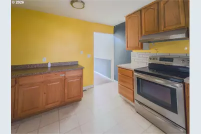 17610 NW Rolling Hill Ln, Beaverton, OR 97006 - Photo 8