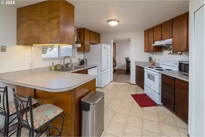 20629 Whitewing Ct, Bend, OR 97701 - Photo 4