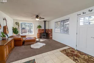 20629 White Wing Ct, Bend, OR 97701 - Photo 2