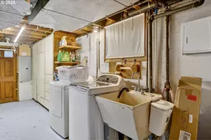 110 NE 130th Pl, Portland, OR 97230 - Photo 22