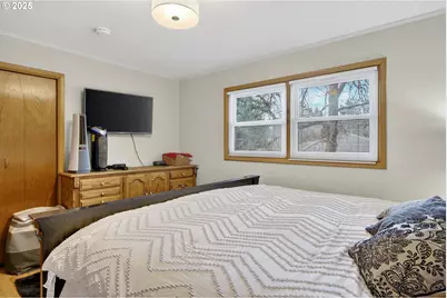 110 NE 130th Pl, Portland, OR 97230 - Photo 14