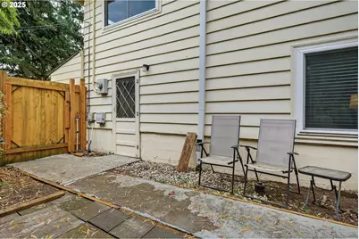 110 NE 130th Pl, Portland, OR 97230 - Photo 32