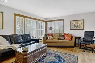 110 NE 130th Pl, Portland, OR 97230 - Photo 6