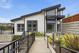 14200 SW Gold Coast Terrace, Portland, OR 97224 - Photo 38
