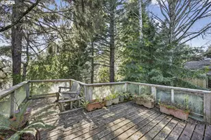 165 SE Rose St, Waldport, OR 97394 - Photo 34