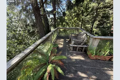 165 SE Rose St, Waldport, OR 97394 - Photo 4