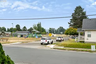 303 22nd Ave, Longview, WA 98632 - Photo 6