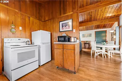 1441 S Columbia St, Seaside, OR 97138 - Photo 14