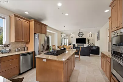 2744 NW Daysha Dr, Roseburg, OR 97471 - Photo 14