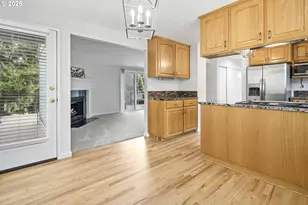 1733 Jamie Cir, West Linn, OR 97068 - Photo 8