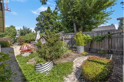 376 49th Loop, Springfield, OR 97478 - Photo 40